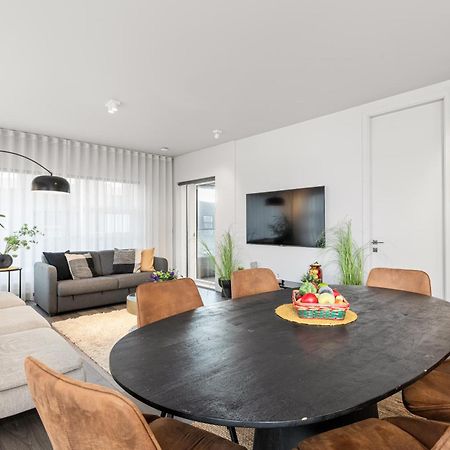 Vibrant Hafnatorg I Spacious Property With Expansive Garage Рейкьявик Экстерьер фото