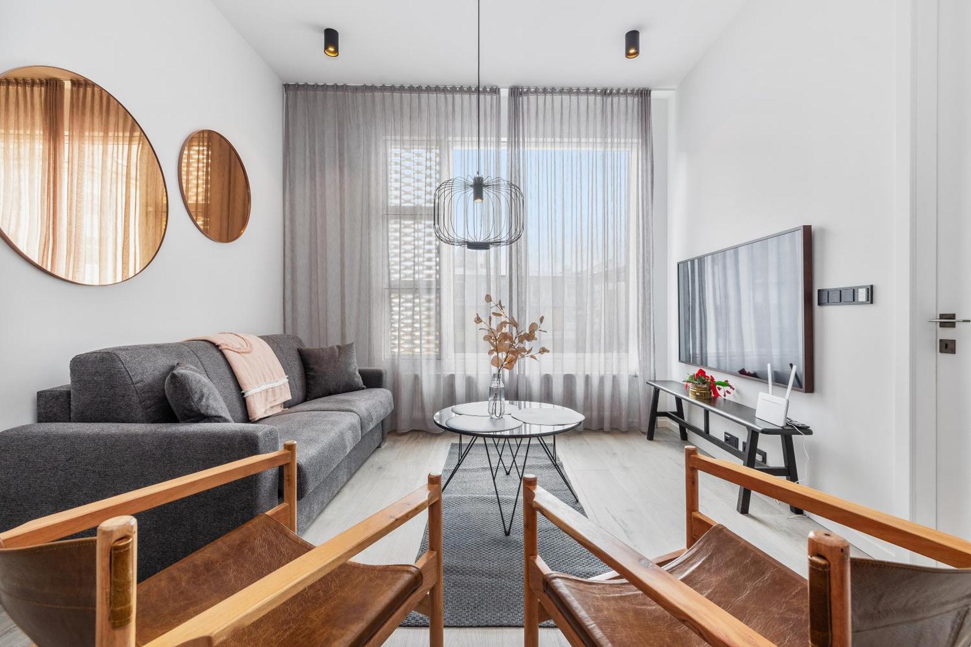 Vibrant Hafnatorg I Spacious Property With Expansive Garage Рейкьявик Экстерьер фото